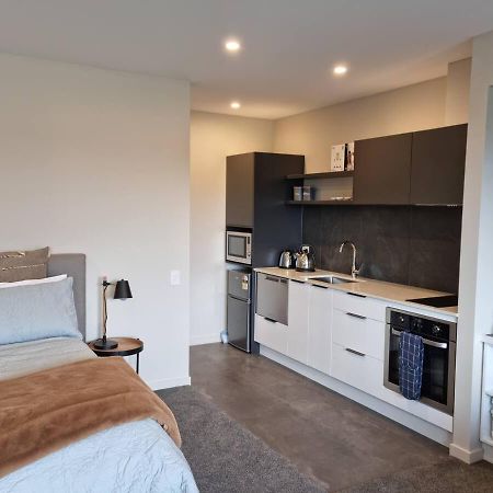 Guest House On Sapphire Wanaka Bagian luar foto
