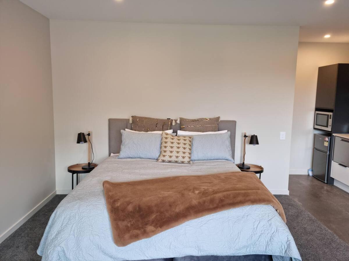 Guest House On Sapphire Wanaka Bagian luar foto